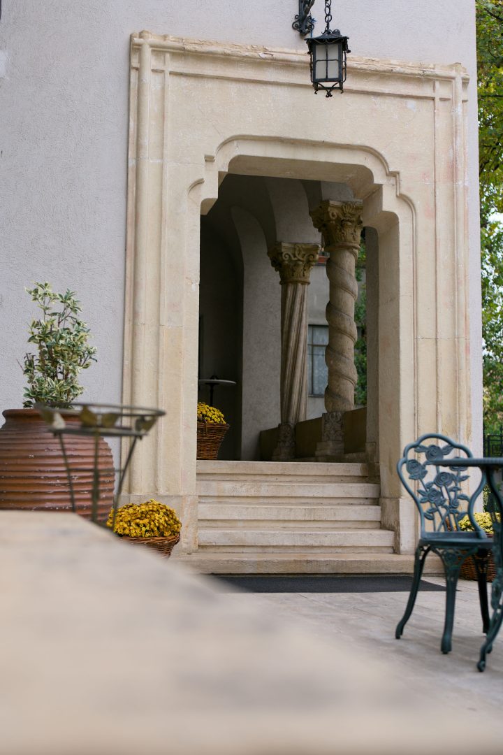 Art. History. Experience. – Cigar Lounge București: Eleganță și rafinament interbelic la Casa Tătărăscu